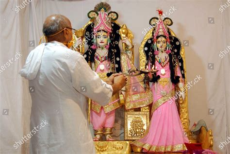 Priest Performs Aarti Inside Durgiana Temple Editorial Stock Photo ...