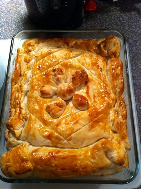 Jamie Oliver chicken and leek pie :) | Chicken and leek pie, Leek pie ...