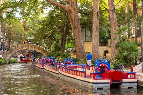 The Definitive Guide To The San Antonio Riverwalk