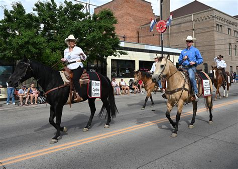 Cheyenne Frontier Days kicks off with Grand Parade