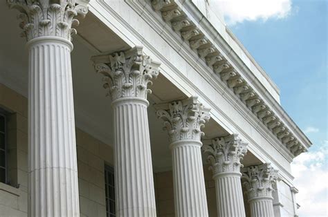 About Corinthian Columns - Features and Photos