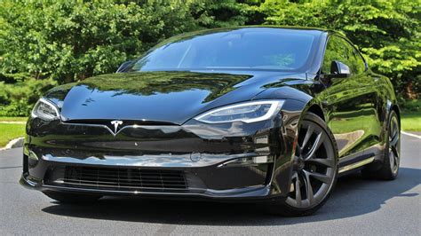 2022 Tesla Model S Plaid Review: A New 1,020-HP Chapter in American ...