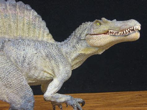 The Toyseum: SPINOSAURUS - Papo Dinosaur