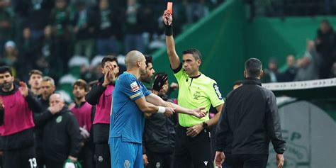 Pepe receives 17th career red card after being sent off vs Sporting Lisbon