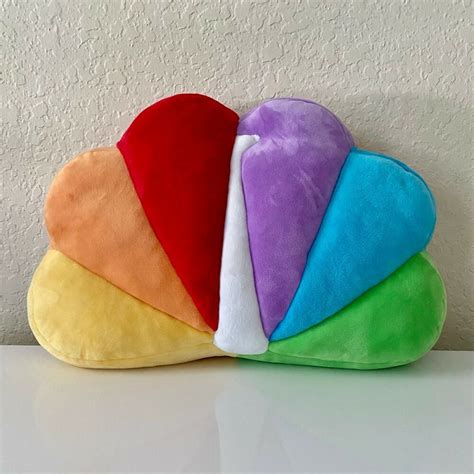 NBC Logo Plush Rainbow Peacock Logo Pillow 16" x 10" #NBCUniversal em 2021