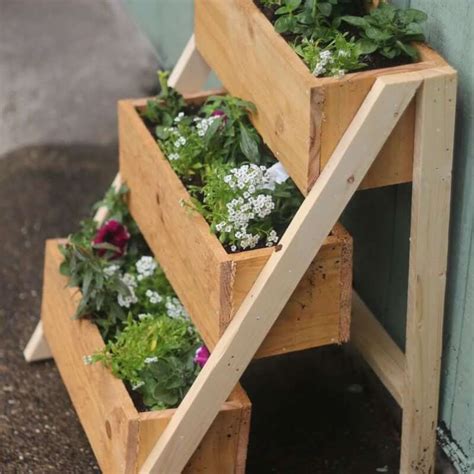 47 Best DIY Garden Crafts (Ideas and Designs) for 2021