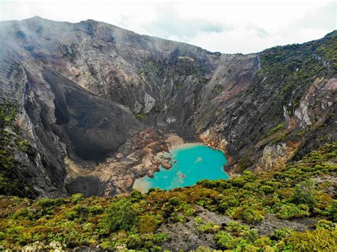 1 Amazing Volcan Irazu en Costa Rica - Nomadic Travel Blog