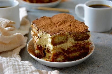 Best Classic Italian Tiramisu Recipe: A No-Bake Dessert! - Baked ...