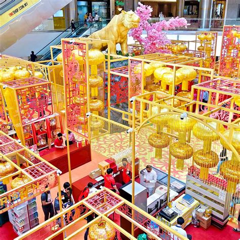 (Photos) Step Into A Regal Kingdom Of Spring In 1 Utama & Spot All 12 ...