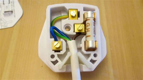 How to Wire a British Plug | How to Strip Electrical Cable | DIY Doctor