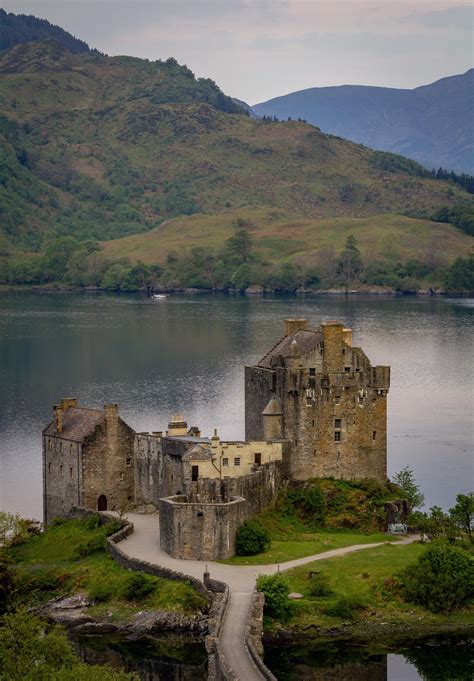 Eilean Donan Castle, Scottish Highlands : r/Scotland