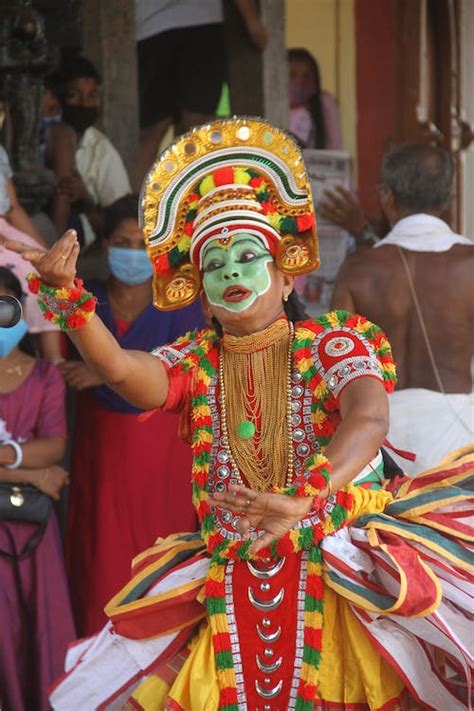 Ottan Thullal, Folk Art, Kerala Art, Performing Art, Temple Art, Temple ...