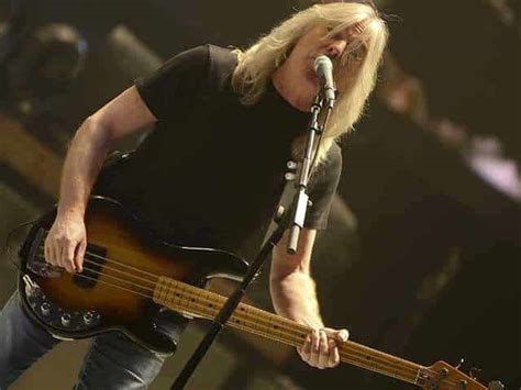 AC/DC bassist Cliff Williams to retire from the band after current tour ...