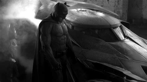 Ben Affleck Batman pic in suit with new Batmobile previews Batman vs ...