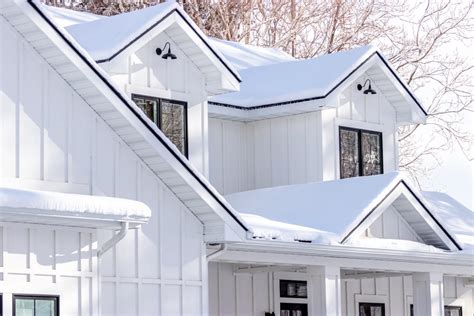 Board And Batten Siding: Cost, Benefits & Installation