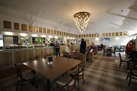 Casual Dining – Aldenham Golf & Country Club