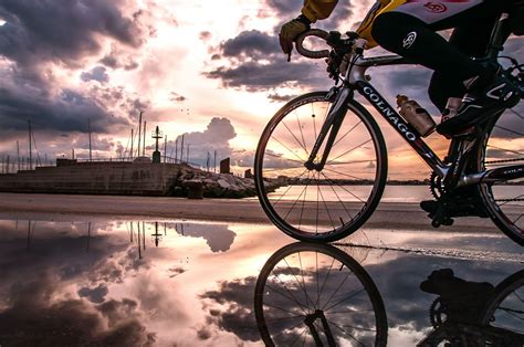 Cyclist Wallpapers - Top Free Cyclist Backgrounds - WallpaperAccess