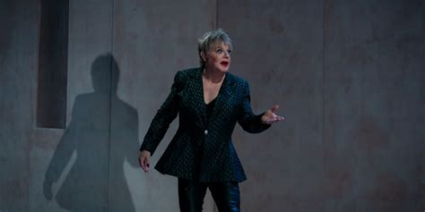 'Hamlet' review — Eddie Izzard stars in a one-person adaptation of the ...