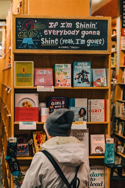 Helpful Local's Guide to Powell's Book Store | Portland Guide