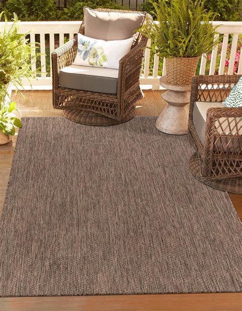 Light Brown 4' x 6' Outdoor Solid Rug | Rugs.ca