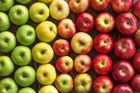 The Best Apples for Baking, Snacking, & Cooking | The Fresh Times