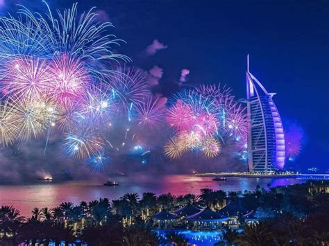 New Year's Eve fireworks Dubai 2024 - News, Photos & Videos on New Year ...