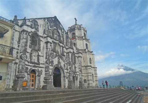 Daraga Church: History and the view of Mayon Volcano - Jon to the World ...