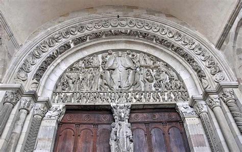 Part II. Romanesque carvings inside a tympanum were used as a "poor man ...