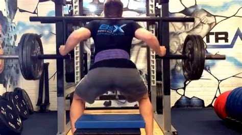 Cambered bar squat - YouTube