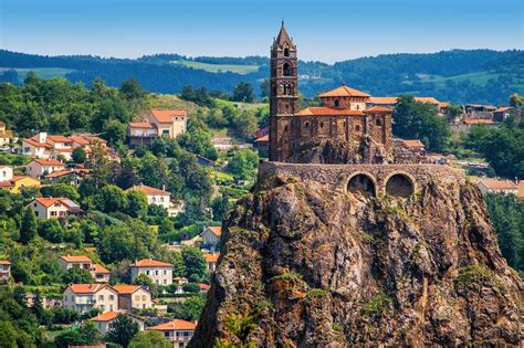 Le Puy-en-Velay, A Small French Town with a Large Legacy in 2021 ...