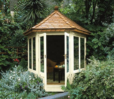 3 of the best octagonal summerhouse ideas for your garden