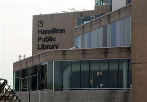 What's open and closed in Hamilton during the 2022 holiday season | CBC ...