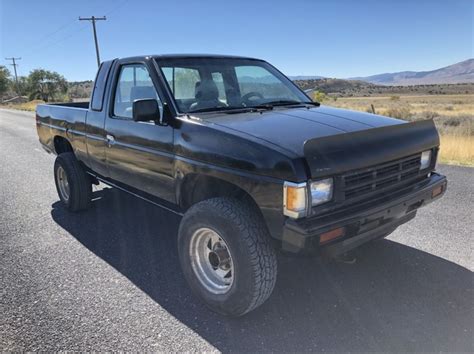 Does anyone know if i can use datsun/nissan 720 4x4 parts on a D21? : r/4x4