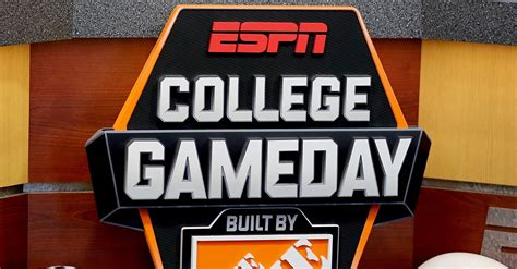 ESPN’s College GameDay reportedly makes decision on rivalry week | Fanbuzz