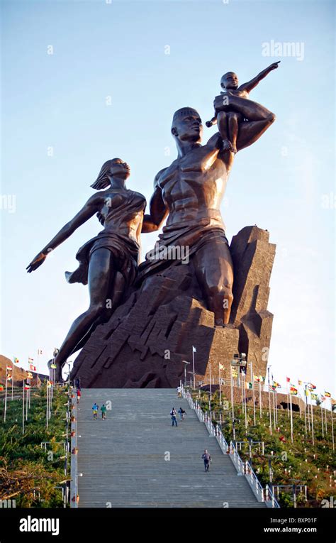 Sénégal, Dakar : Le Monument de la Renaissance africaine est l'une des ...