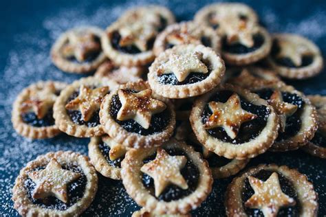 Easy Traditional British Mince Pie Recipe