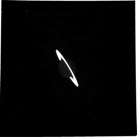 James Webb Releases Raw Images of Saturn and its Rings