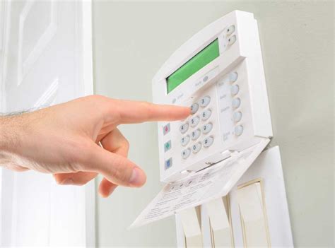 Atlanta apartment security systems tips - InsuranceHub