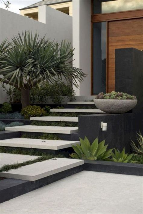 facade landscaping ideas - Google Search | Front garden design, Modern ...