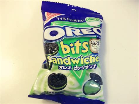 Cute Chew: Oreo Bits Sandwiches Matcha Green Tea Latte Review