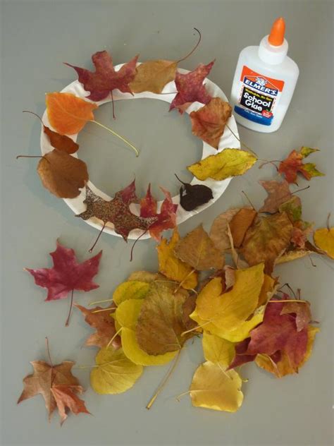 Thanksgiving Craft: Leaf Wreath | Life & Relationships | TLC.com