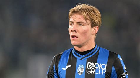 Manchester United agree deal sign Rasmus Hojlund from Atalanta ...