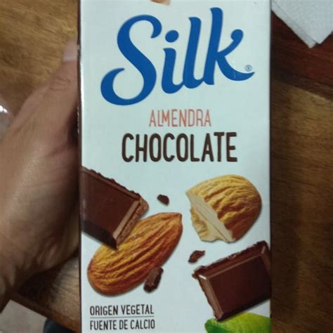 Silk Almond cashew chocolate milk Review | abillion