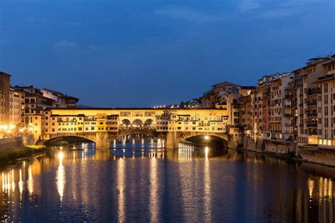 Ponte Vecchio Bridge at Night Editorial Stock Image - Image of nightime ...