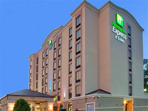 Holiday Inn Express & Suites Houston - Memorial Park Area Hotel by IHG