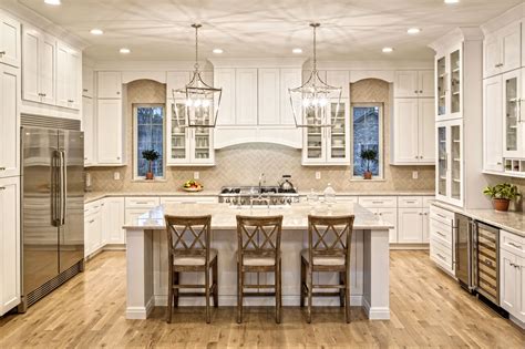 Taj Mahal Quartzite Kitchen - KITCHENQIW