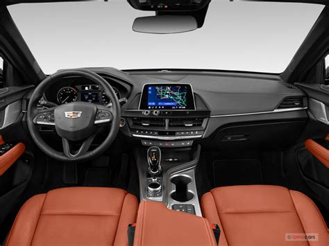 2020 Cadillac CT4: 21 Interior Photos | U.S. News