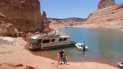 Lake Powell drought: Comparing 2014 visit to 2021 | cbs8.com