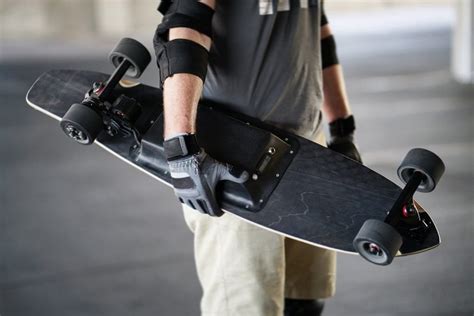 DIY Electric Skateboards Are Possible | Radical Commute