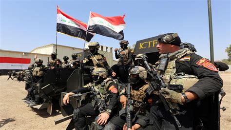 Iraqi special forces arrive outside Mosul as battle looms